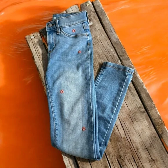 Cute Old Navy Girls Pink Flower Embroidered Ballerina Jeggings Jeans Size 10 - Picture 2 of 9